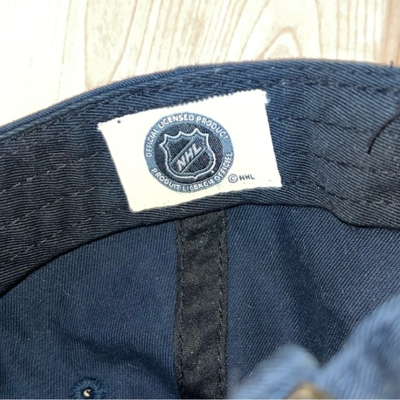 Toronto Maple Leafs Hat - Picture 4 of 4